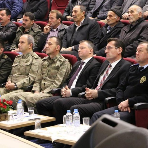 Gümüşhane İl Jandarma Komutanlığı tarafından İlçemizde huzur ve güvenlik bilgilendirme toplantısı yapıldı